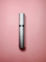Load image into Gallery viewer, Discreet Lipstick Stunner
